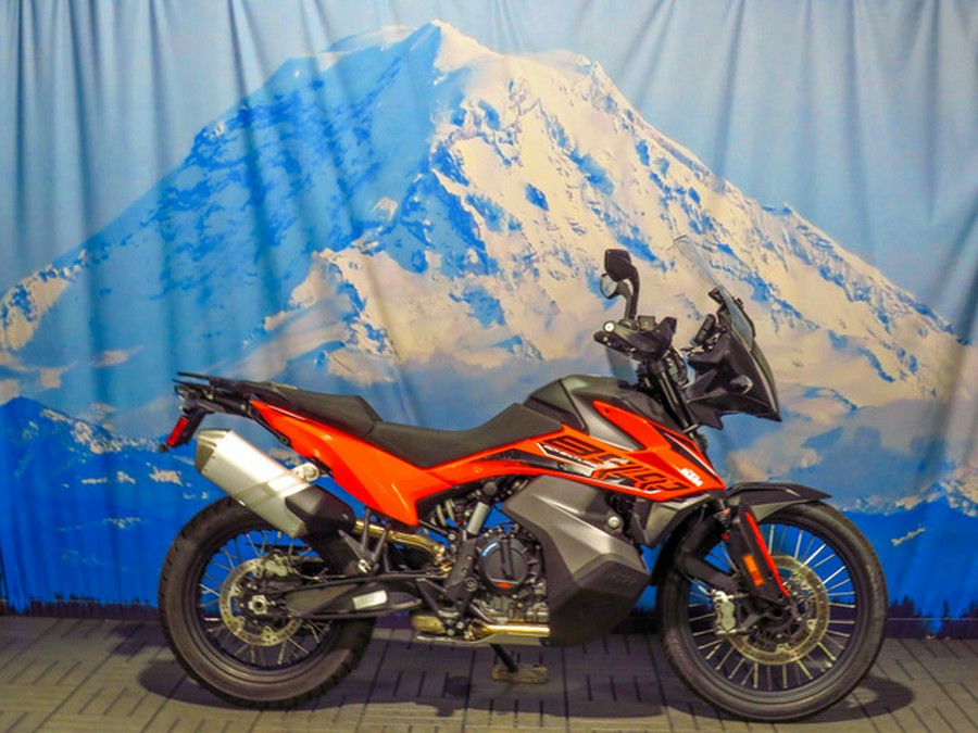 2022 KTM Adventure 890