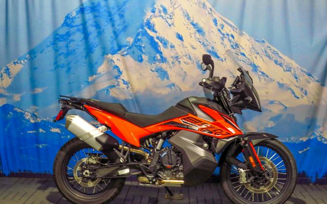2022 KTM Adventure 890