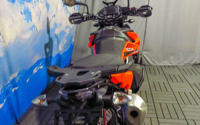 2022 KTM Adventure 890