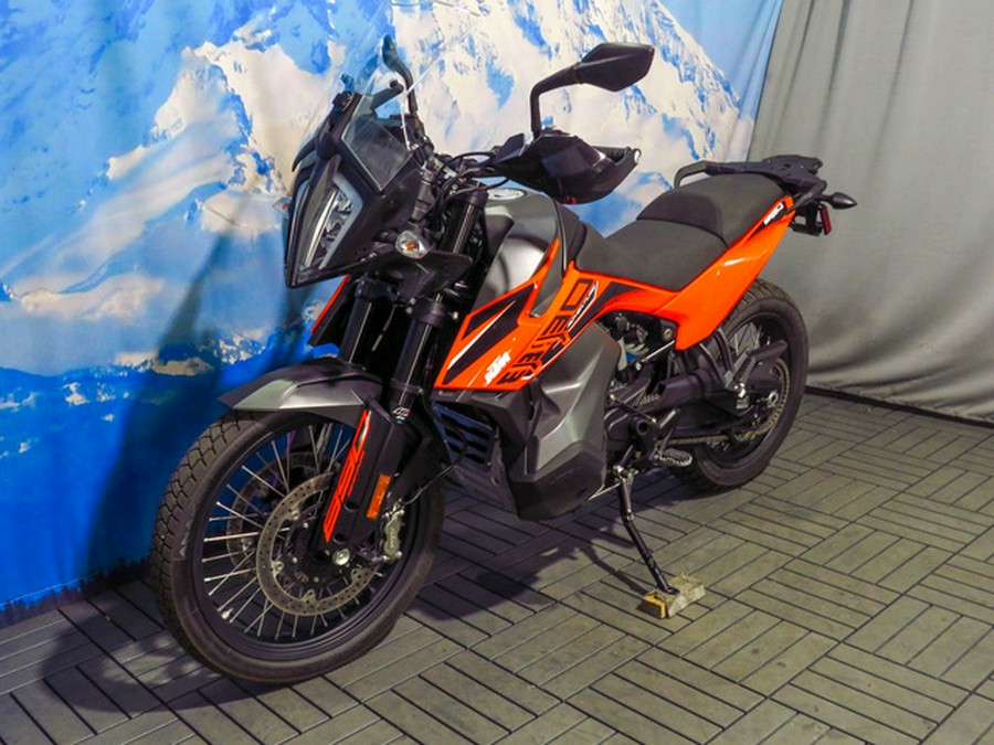 2022 KTM Adventure 890