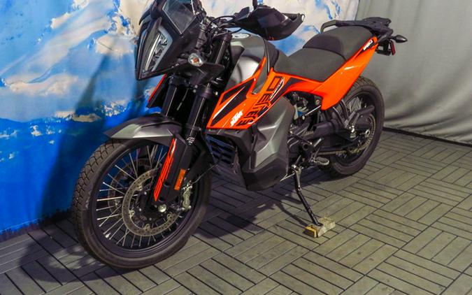 2022 KTM Adventure 890