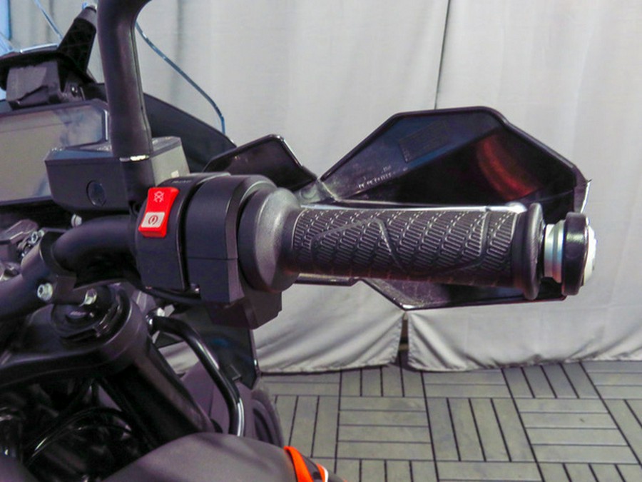 2022 KTM Adventure 890