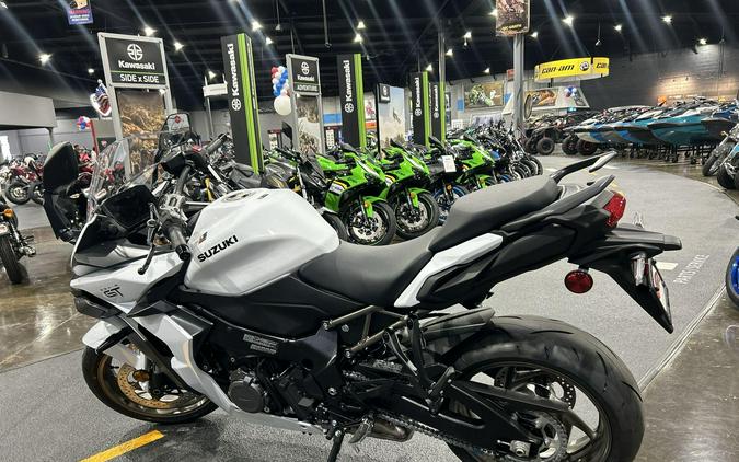 2026 Suzuki GSX-S1000GT+
