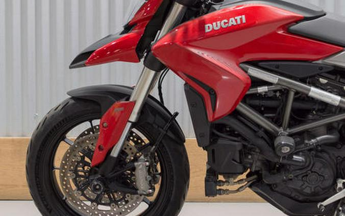 2016 Ducati Hyperstrada 939 Red