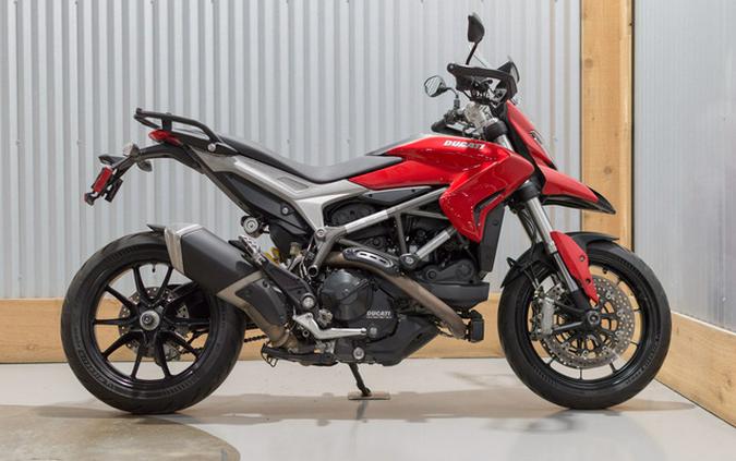 2016 Ducati Hyperstrada 939 Red