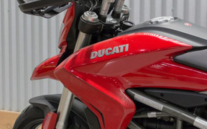 2016 Ducati Hyperstrada 939 Red