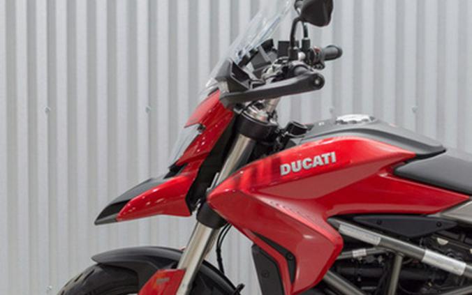 2016 Ducati Hyperstrada 939 Red