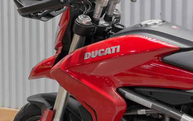 2016 Ducati Hyperstrada 939 Red