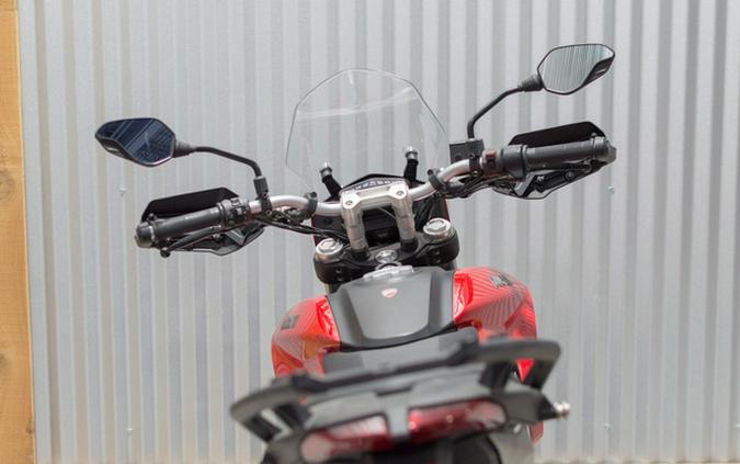 2016 Ducati Hyperstrada 939 Red