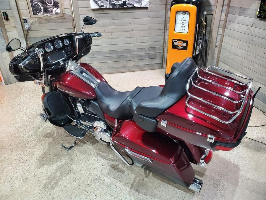 2015 Harley-Davidson® FLHTKL - Ultra Limited Low