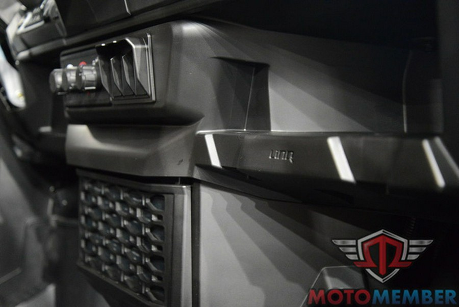 2026 Can-Am Defender MAX Limited HD11