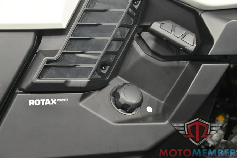 2026 Can-Am Defender MAX Limited HD11