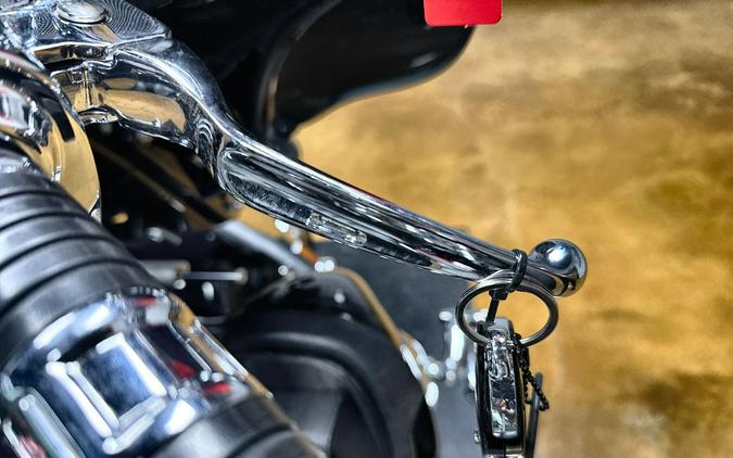 2020 Harley-Davidson® CVO™ Tri Glide® Black Stardust w/ Magnetic Gray & Wicked Red