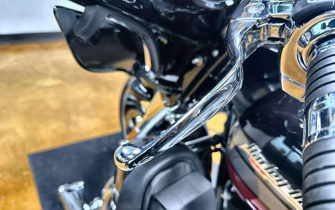 2020 Harley-Davidson® CVO™ Tri Glide® Black Stardust w/ Magnetic Gray & Wicked Red