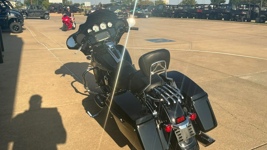 2015 Harley-Davidson Street Glide FLHXS Special
