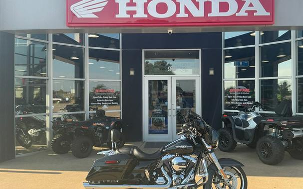 2015 Harley-Davidson Street Glide FLHXS Special