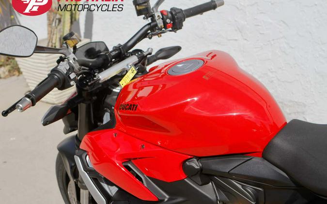 2024 Ducati Streetfighter V2 Red