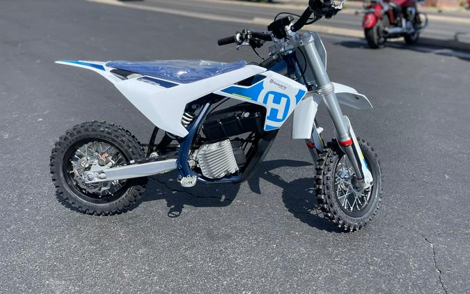 2024 Husqvarna EE 3