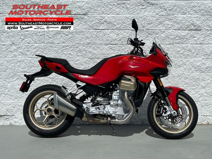2023 Moto Guzzi V100 Mandello