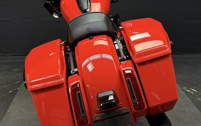 Harley-Davidson® 2026 Road Glide Blood Orange Black Trim