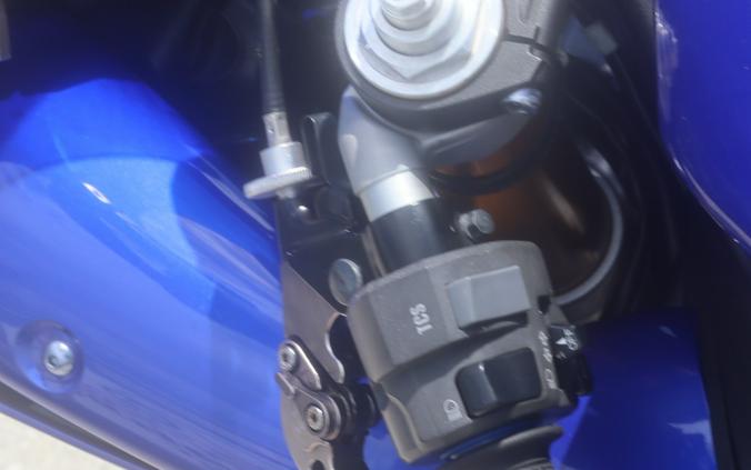 2013 Yamaha Motor Corp., USA YZF-R1