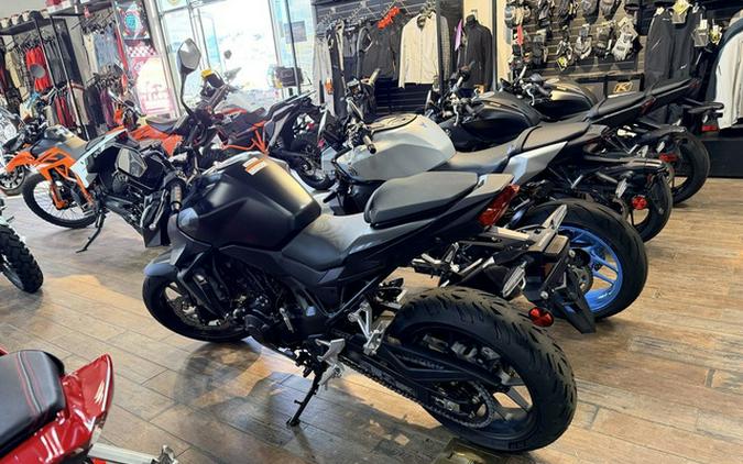 2026 Honda CB750 Hornet E-Clutch