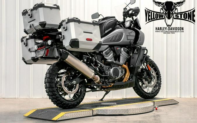 2022 Harley-Davidson Pan America™ 1250 Special Gauntlet Gray Metallic