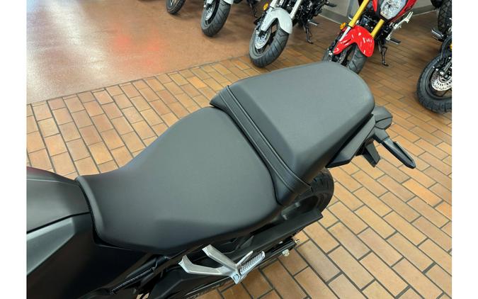 2025 Honda CB300R ABS