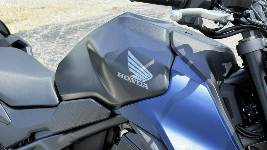 2026 Honda® CB750 Hornet E-Clutch