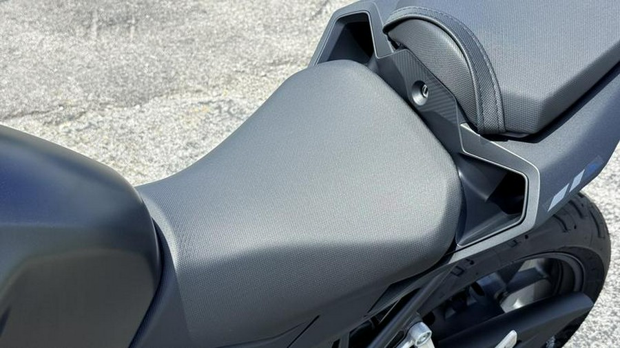 2026 Honda® CB750 Hornet E-Clutch