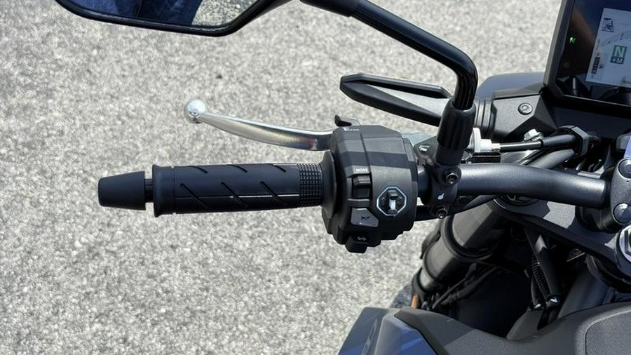 2026 Honda® CB750 Hornet E-Clutch