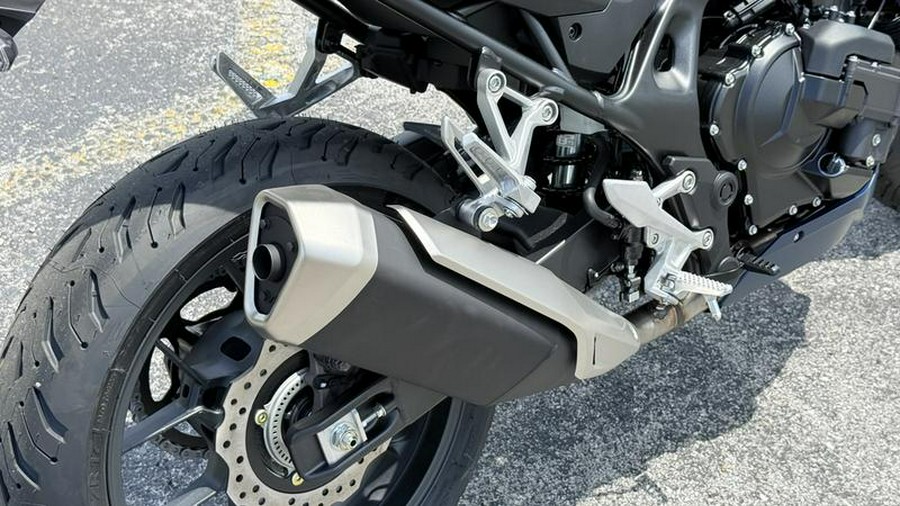 2026 Honda® CB750 Hornet E-Clutch