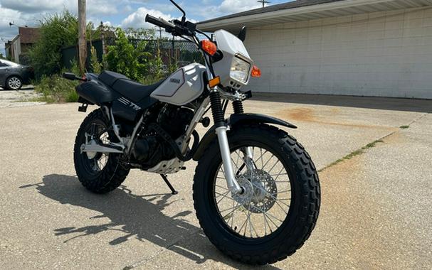 2027 Yamaha TW 200