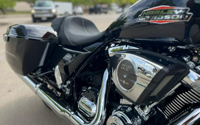 2024 Harley-Davidson® Street Glide® Black