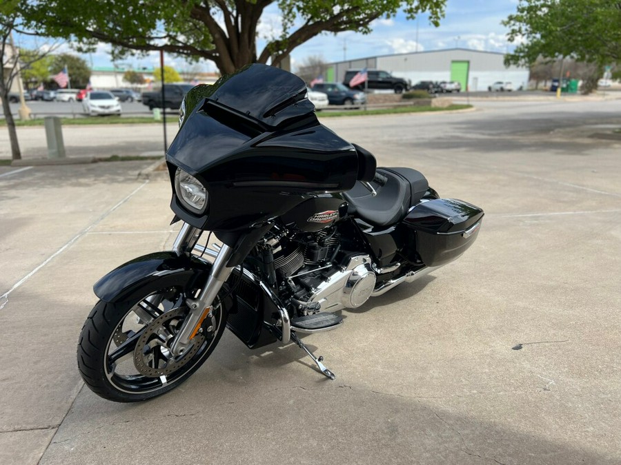 2024 Harley-Davidson® Street Glide® Black