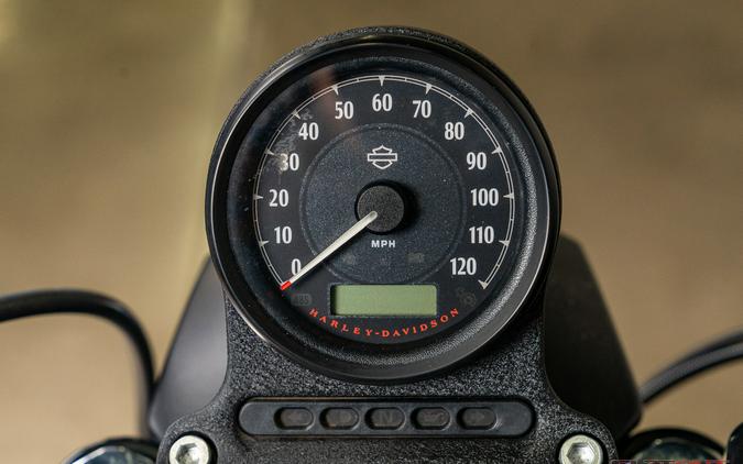 2021 Harley-Davidson® 883 IRON SPORTSTER