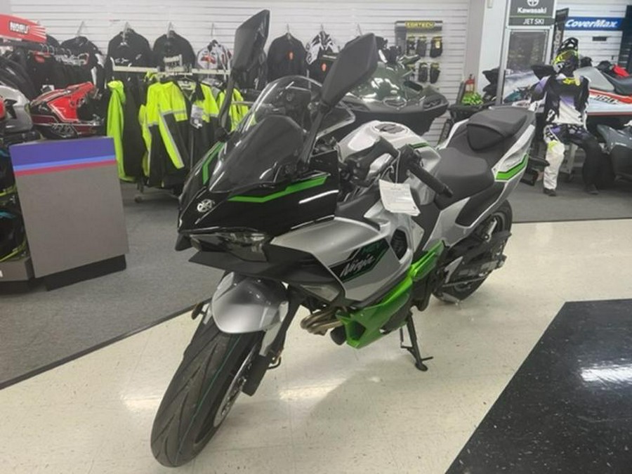 2024 Kawasaki Ninja® 7 Hybrid ABS