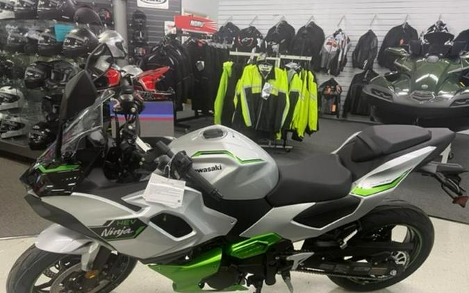 2024 Kawasaki Ninja® 7 Hybrid ABS