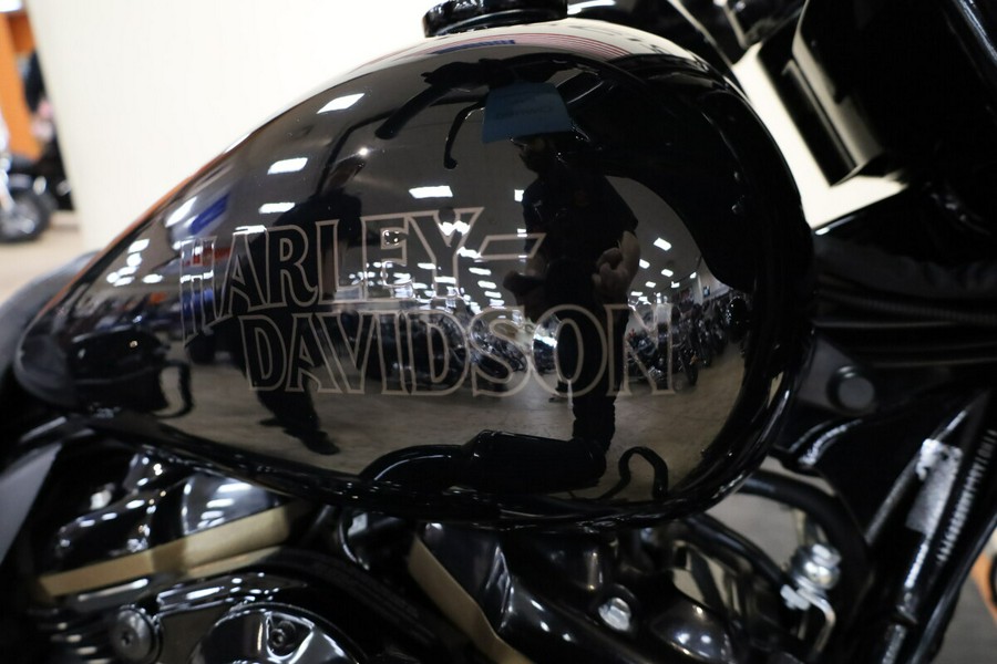 FLHXST 2022 Street Glide® ST