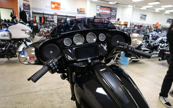 FLHXST 2022 Street Glide® ST