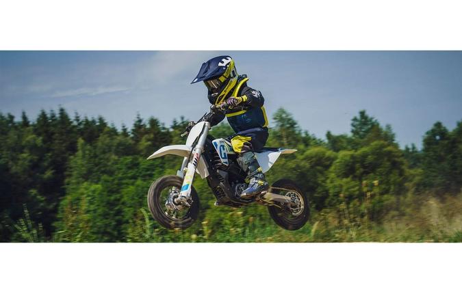 2023 Husqvarna Motorcycles EE 3