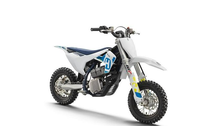 2023 Husqvarna Motorcycles EE 3