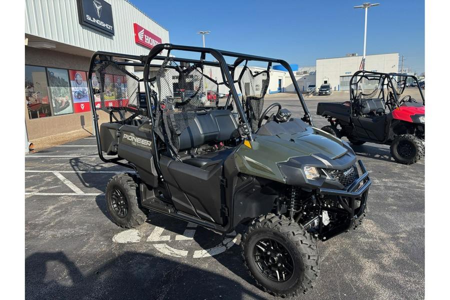 2026 Honda Pioneer 700-4 Deluxe