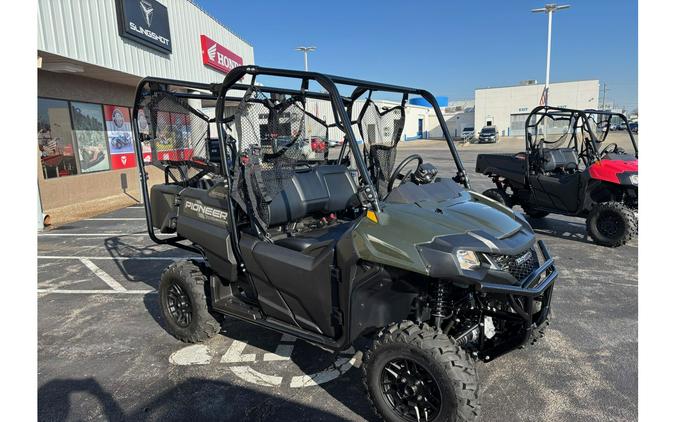 2026 Honda Pioneer 700-4 Deluxe