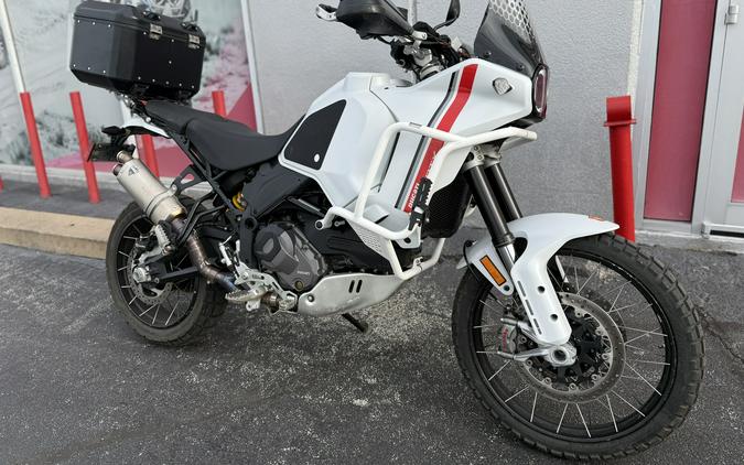 2023 Ducati DesertX Star White Silk - 01390C