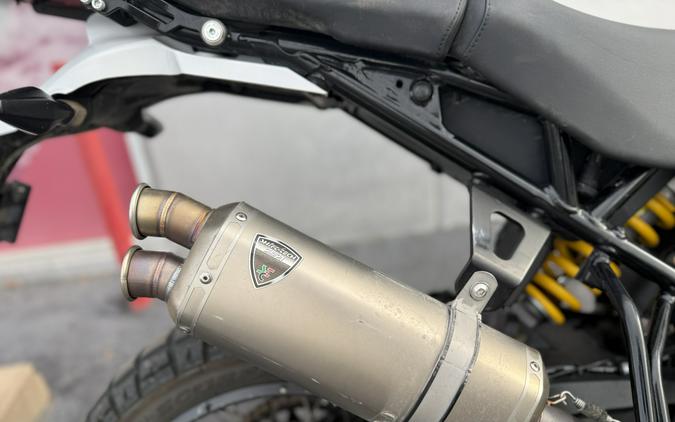 2023 Ducati DesertX Star White Silk - 01390C