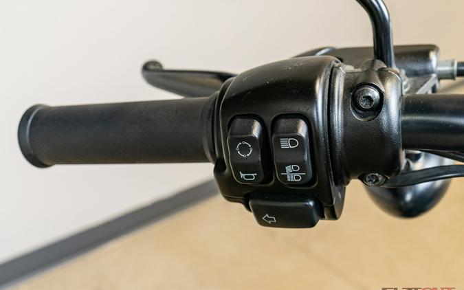 2022 Harley-Davidson® 883 IRON SPORTSTER