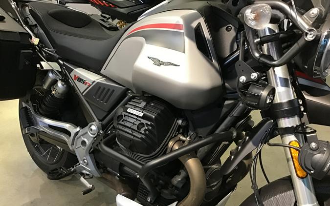 2022 Moto Guzzi V85 TT Travel