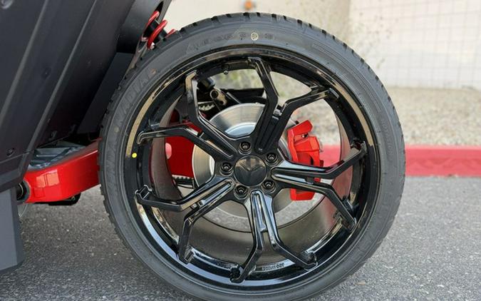 2026 Polaris Slingshot R Manual Radiant Gray With Indy Red Pearl