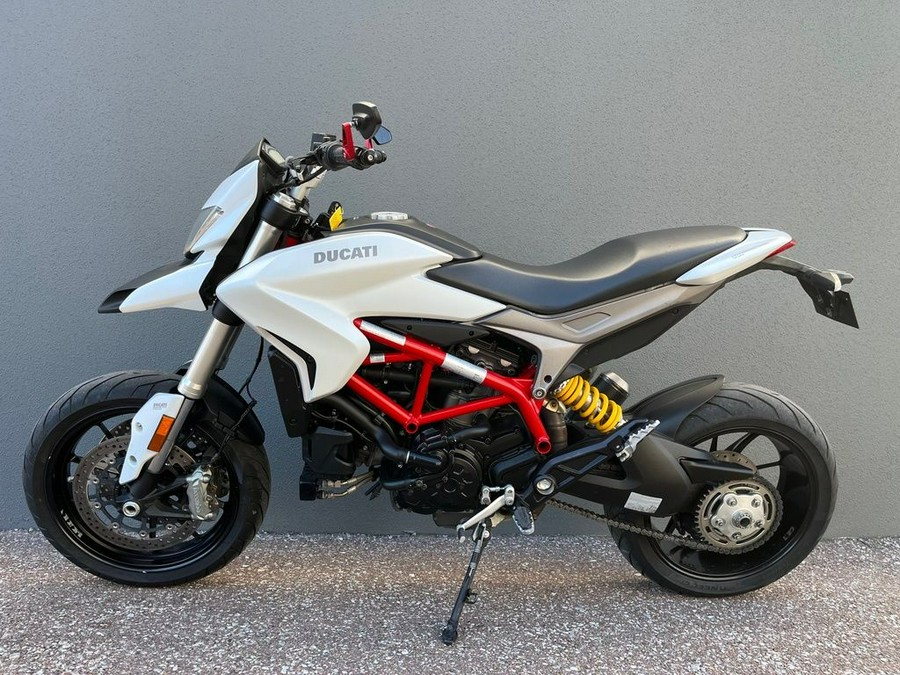 2016 Ducati Hypermotard 939 Red